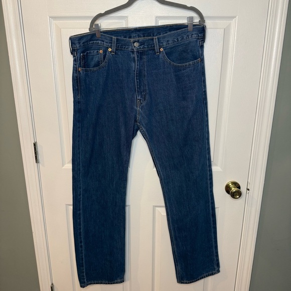 Levi's Blue Straight Jeans Classic 505 Medium Wash Size 38 Waist 32 Length GUC - Picture 1 of 6